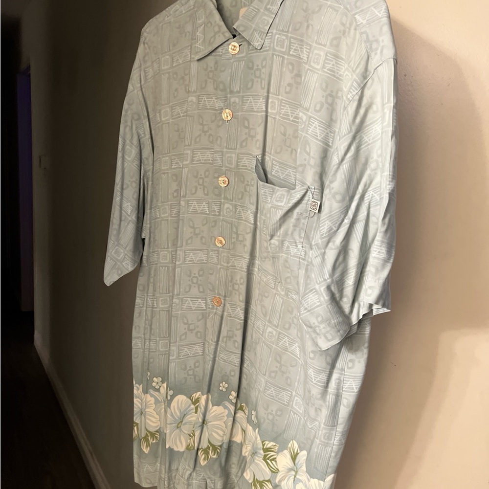Floral Button-Up Shirt in Light Green